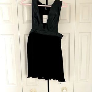 Black pleather short pleated dress